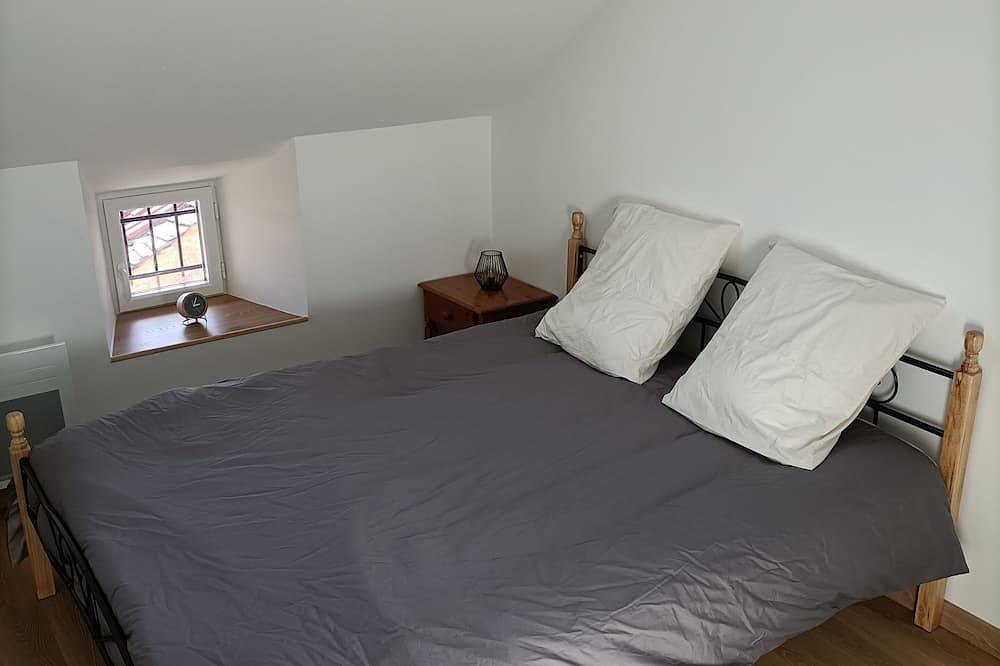 Appartement entier, Une vue exceptionnelle sur La Cavalerie! Pour une famille de 4 ou 2 couples. in La Cavalerie, Parc naturel régional des Grands Causses
