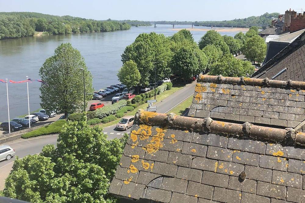 Appartement entier, 250 m2 de charme, au coeur du vieux Saumur en bord de Loire. Vues uniques in Saumur, Vallée de la Loire