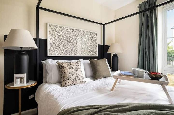 Vacation rental for 6 people, with hot tub in Windsor