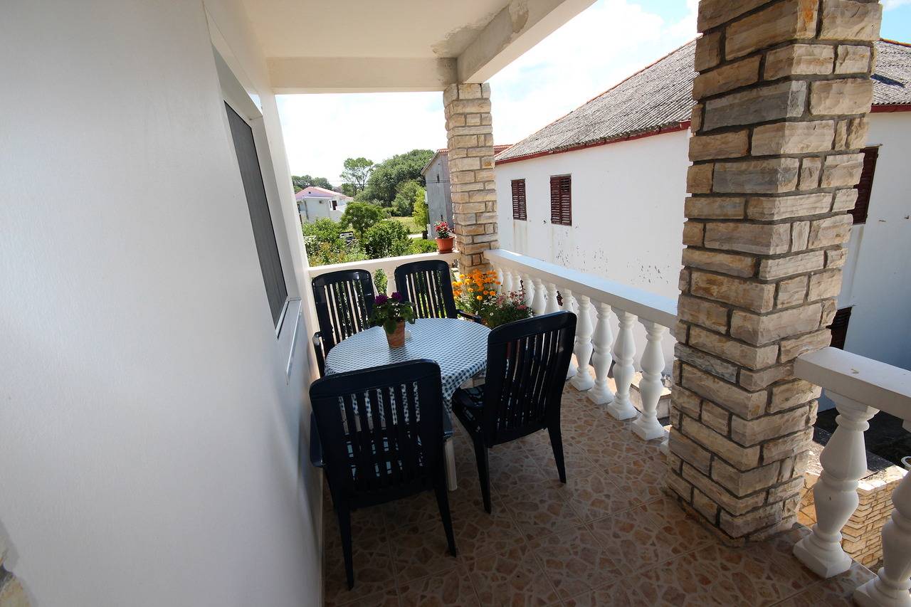 Ganze Wohnung, Apartment Maris mit schönem Meerblick in Ljubac, Zadar