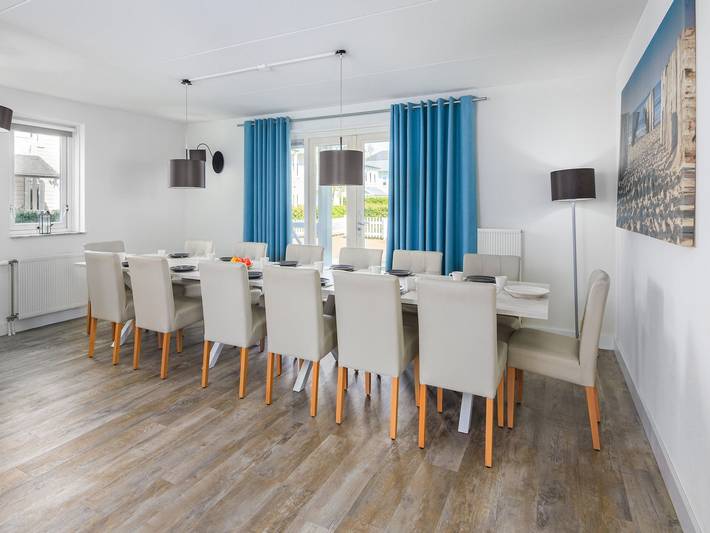 Ferienhaus für 14 Personen mit Terrasse in Hellevoetsluis, Niederländische Nordsee