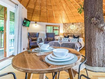 Log Cabin for 2 People in Wadhurst, England, Photo 4