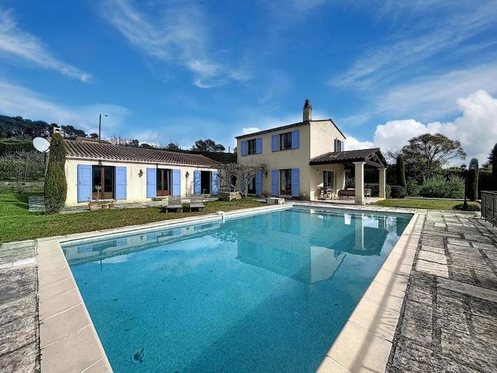 Villa pour 11 personnes, avec jardin ainsi que piscine et vue à Opio