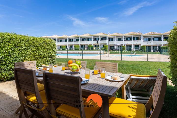 Casa de férias para 6 pessoas, com piscina infantil e varanda em Ferreiras