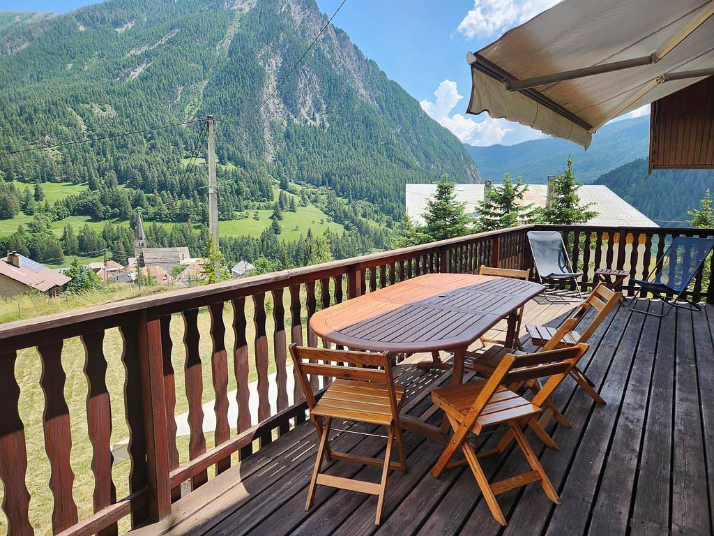 Gîte für 8 Personen mit Terrasse in Saint-Paul-sur-Ubaye, Barcelonnette und Umgebung