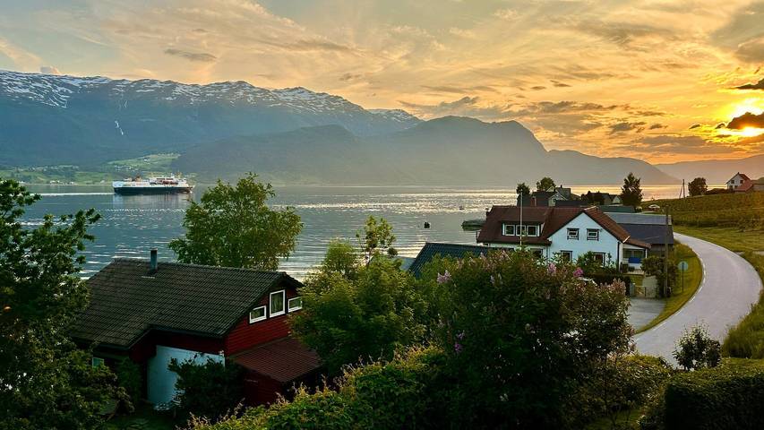 Charmantes Casa Hauge B & B Sunset Zimmer in Gloppen