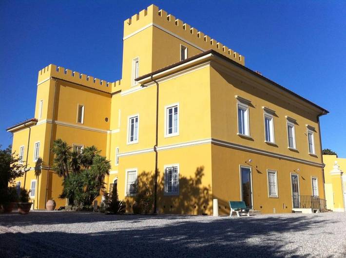 Ferienwohnung für 8 Personen, mit Terrasse und Garten in Vada - 2
