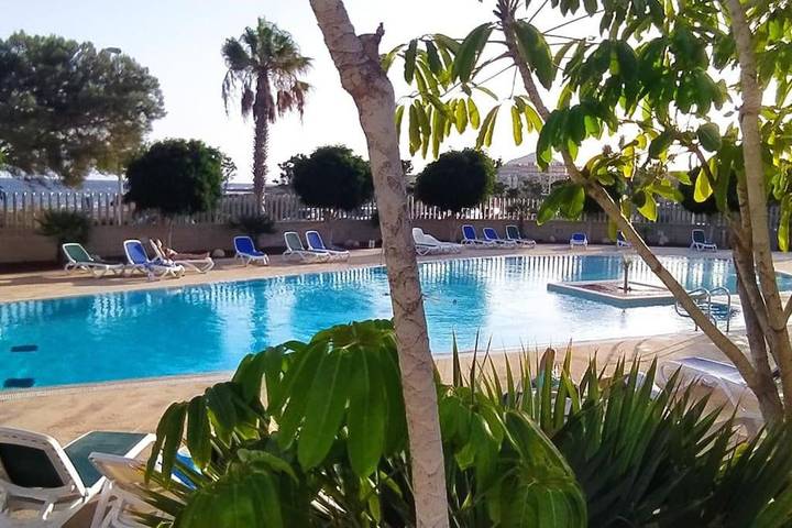 Location de vacances pour 4 personnes, avec vue ainsi que piscine et jardin dans Los Martínez