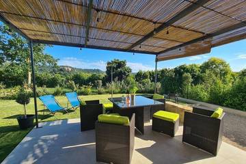 Cottage pour 4 personnes, avec terrasse et jardin, animaux acceptés à Ansouis