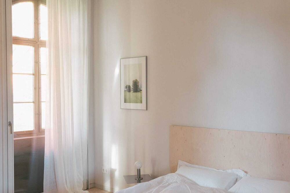 Ganze Wohnung, Hochparterre West: Kaminofen, Westbalkon und Kücheninsel in Werben (Elbe), Westhavelland