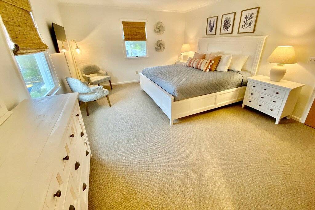 Canal Front Views, Boat Dock, Kayaks, 10\" Walk to the Beach, Free Activities inc. Golf at Bear Trap. in Fenwick Island, Sussex County (Delaware)