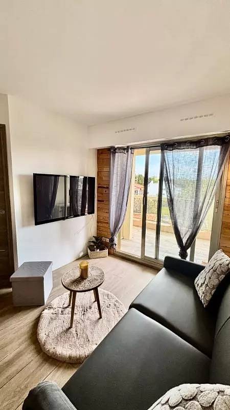 Gîte pour 4 personnes, avec piscine et terrasse dans Golfe-Juan - 2