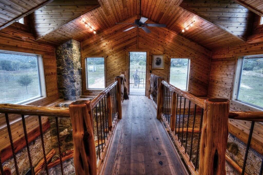 Atemberaubende Aussicht auf die Berge mit neuem Whirlpool in Gillespie County