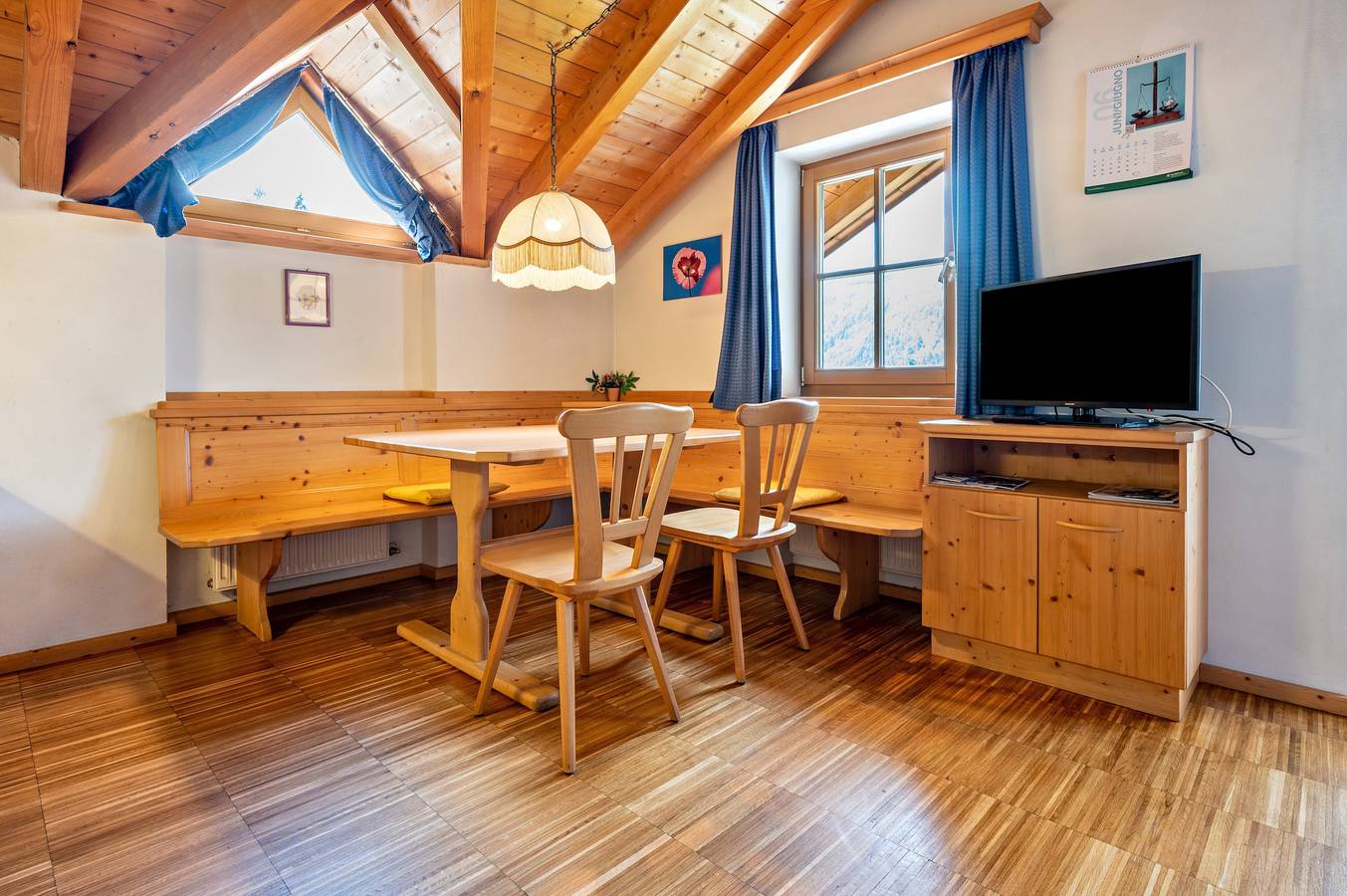 Ganze Wohnung, Ferienwohnung "Lindenhof Apt 1" mit Balkon & Wi-Fi in Dörfl, Vintl