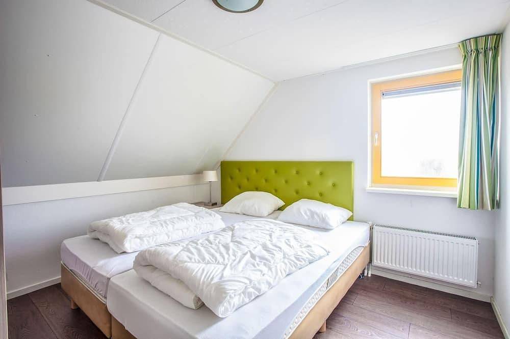 Bungalow voorzien van sauna en 3 slaapkamers in Medemblik, IJsselmeer