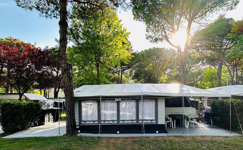 Camping für 4 Personen, mit Pool und Garten sowie Ausblick und Sauna in Cavallino - 3
