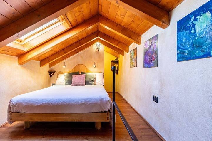 Appartement entier, L'Atelier, Artistic Luxury Apartment, Ac, Wifi, Garage, Arona, By Guestaly in Arona (Lago Maggiore), Commune de Arona