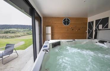 Chambre D’hôte pour 2 Personnes dans Grande-Rivière, Jura Francais, Photo 1