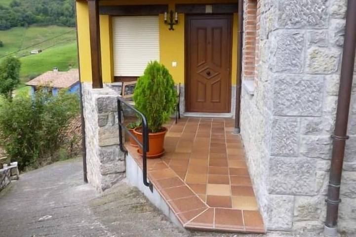 Casa rural para 4 personas, con jardín en Lagos de Covadonga