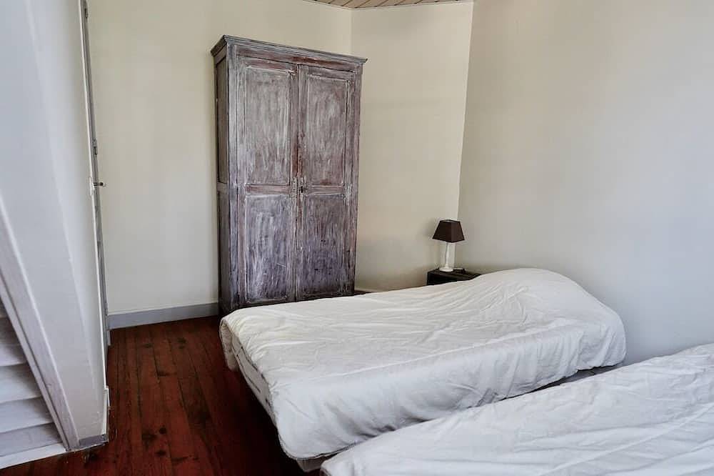 7 Personen, 25 m vom Strand entfernt, eingezäunter Garten, Garage in Lacanau Ocean, Lacanau