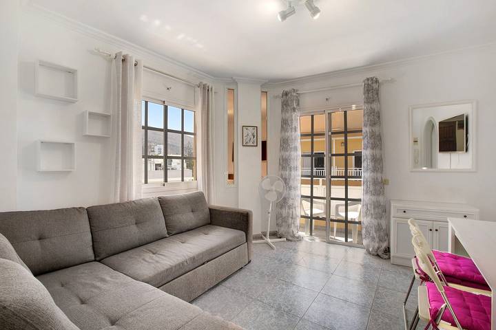 Ferienwohnung für 5 Personen, mit Balkon in Arona - 4