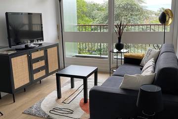 Gîte pour 2 personnes, avec balcon et jardin à Le Chesnay