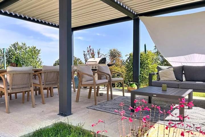 Gîte pour 4 personnes, avec jardin à Taglio-Isolaccio