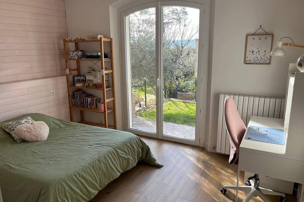 Large Provençal-style family home with swimming pool in a quiet location in Saint-Maximin-la-Sainte-Baume, Brignoles region