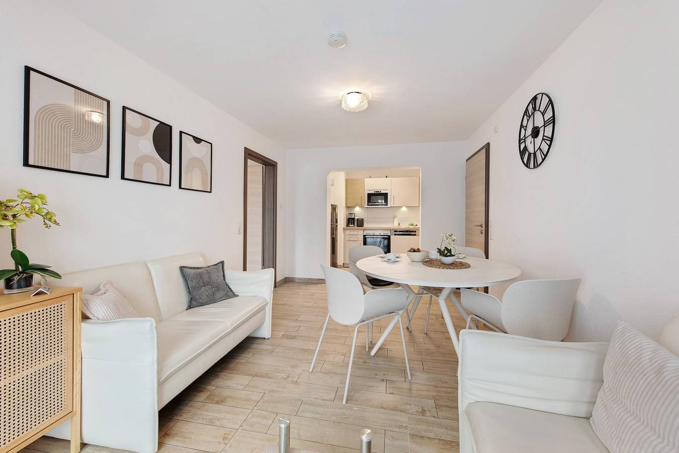 Ganze Wohnung, Deluxe-Apartment Haldenhof mit Seeblick, Terrasse, Grillmöglichkeit und Wi-Fi, 58qm in Bodman in Bodman-Ludwigshafen, Obersee (Bodensee)