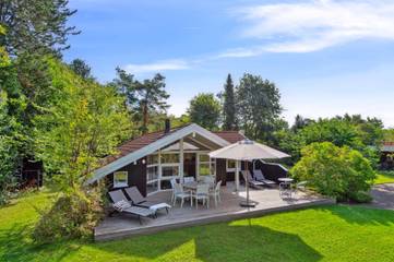 Ferienhaus für 6 Personen, mit Garten und Sauna sowie Terrasse in Tisvilde