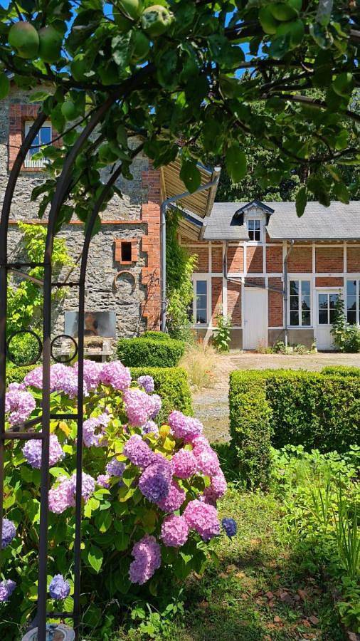 Double Room with Private Bathroom in Coutances, Région de Coutances