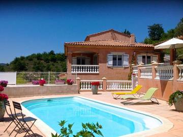 Cottage pour 2 personnes, avec piscine ainsi que vue et terrasse à Digne-les-Bains