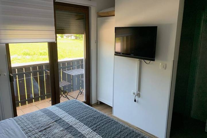 Guesthouse Family Bosnic - Double Room with Balcony - 3 - 3 in Smoljanac, Plitvicer Seen