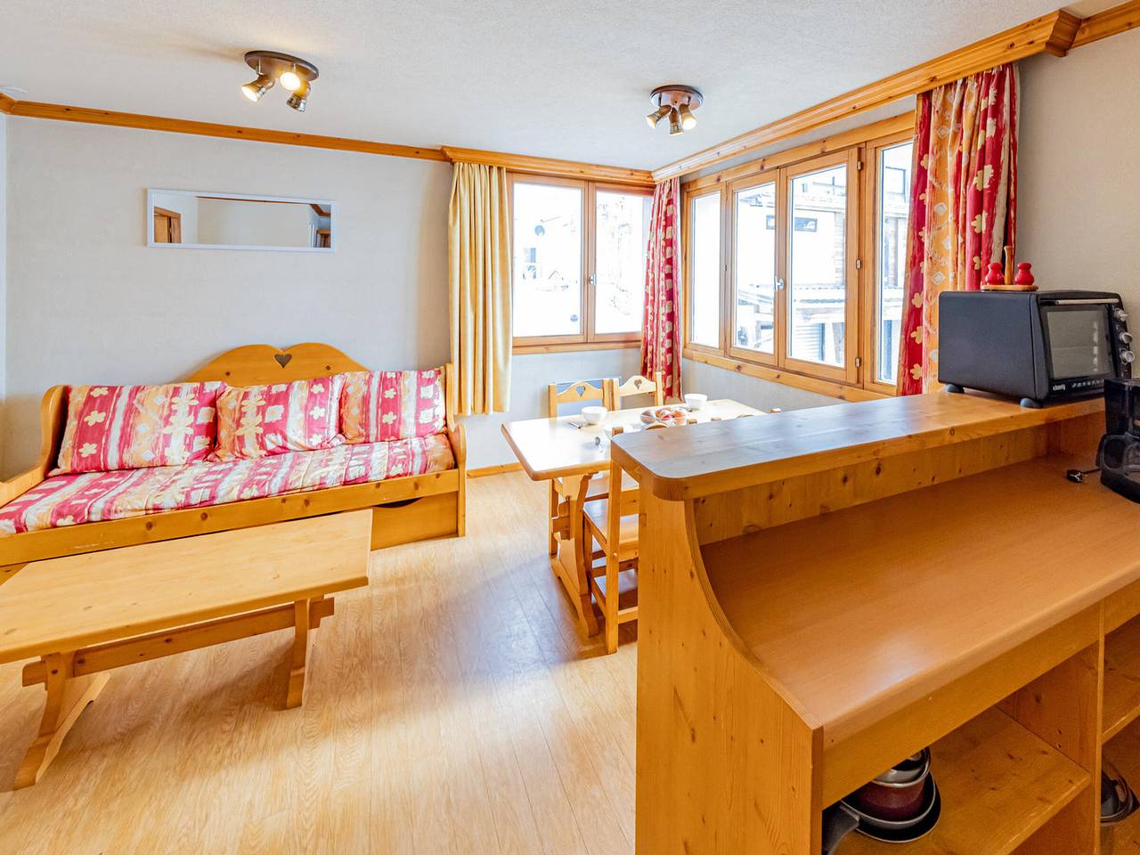 Entire studio, Studio 26m², 4 pers, at the foot of slopes and shops in Saint-François-Longchamp, Le Grand Domaine