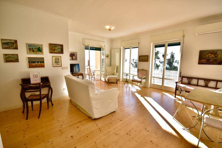 Gîte pour 6 personnes, avec terrasse dans Ospedaletti - 2