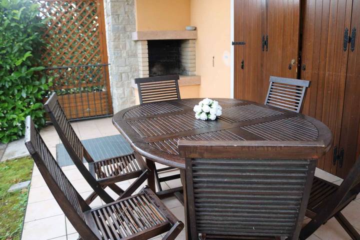 Appartamento intero, Appartamento per vacanze con piscina esterna e Wi-Fi in Bardolino, Prealpi Gardesane