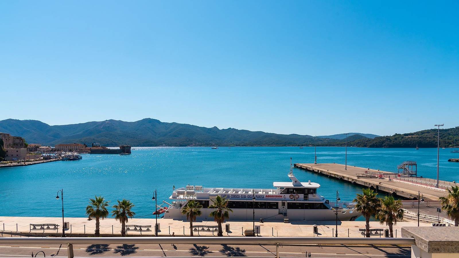 Appartement de vacances entier, App.To Fronte Mare Bilocale - Fronte Mare N.18 in Portoferraio, Ile d'Elbe