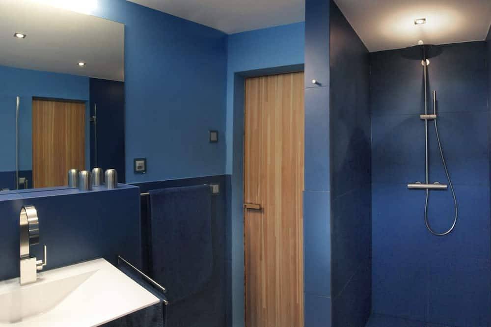 Exclusief designchalet op 1.800 meter, 4-6 personen, nieuw gebouw, boven Törbel in Törbel, Walliser Alpen