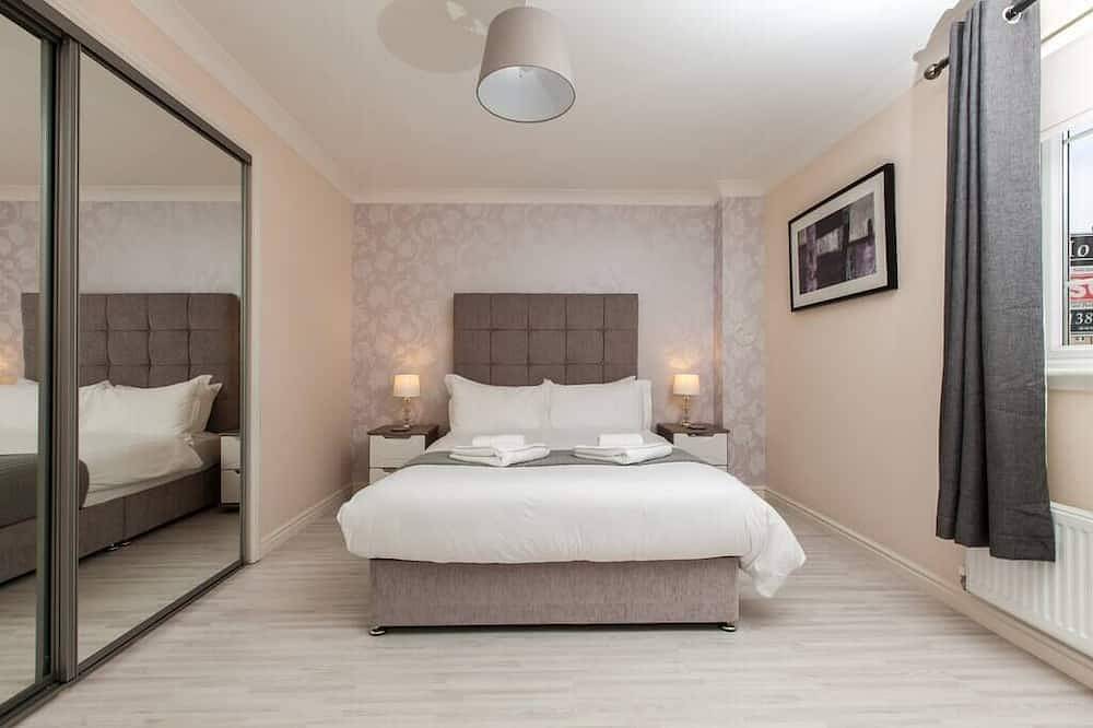 Entire apartment, Premium ground floor 2 bedroom apartment - Fast Wifi in Dunfermline, Fife region