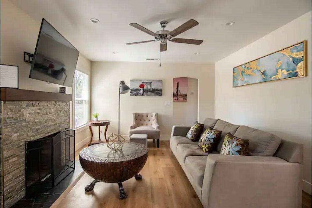 Ganze Wohnung, 1 Bedroom Home with Home Office in Redwood City, Silicon Valley