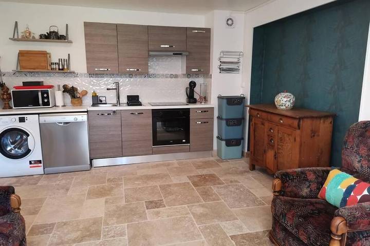 Gîte pour 5 personnes, avec terrasse à Saint-Germain-du-Bois - 3