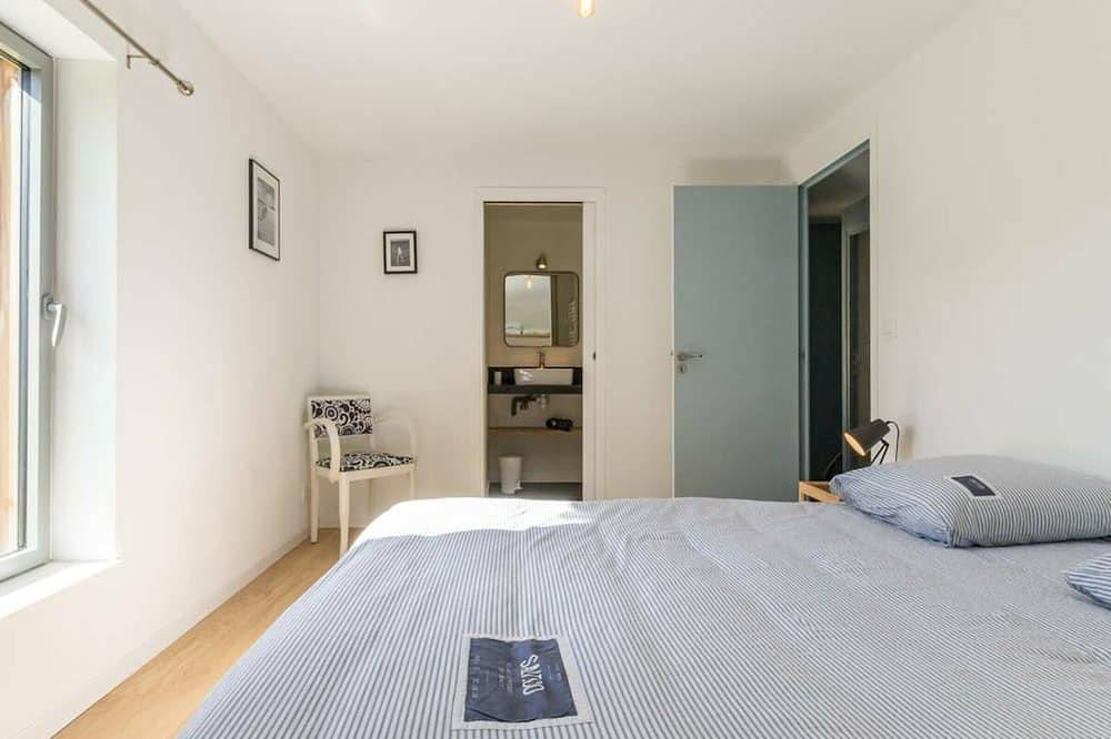 Casa contemporánea, jardín privado, cerca de la playa, ¡ideal para familias y amigos! in Saint-Vaast-la-Hougue, Región de Cherbourg