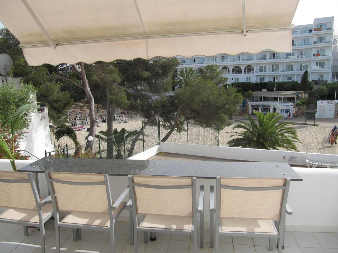 Entire holiday apartment, Apartment in Cala D'or with Common Pool and Beautiful Views in Cala d'Or, Santanyí