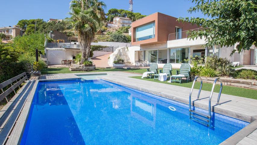 Ferienhaus für 8 Personen, mit Balkon und Whirlpool sowie Garten in Lloret de Mar - 3