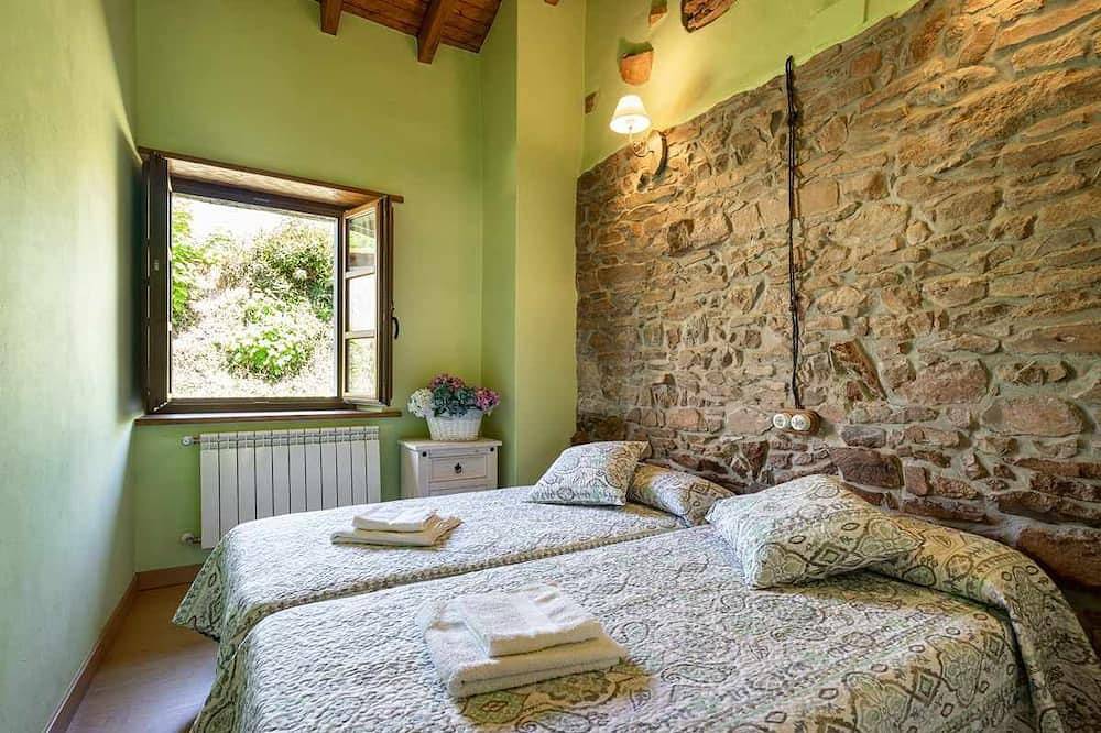 Celada 1 Rural Apartment in Villaviciosa, Costa Verde (Spain)