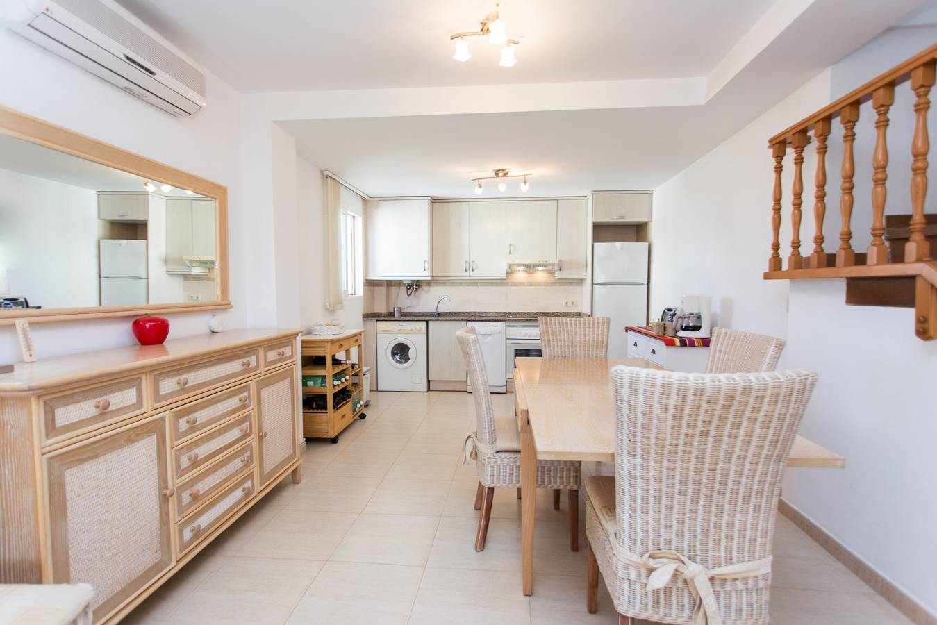 Entire apartment, Holiday apartment for 6 people with garden in Avenida de Augusta, Jávea