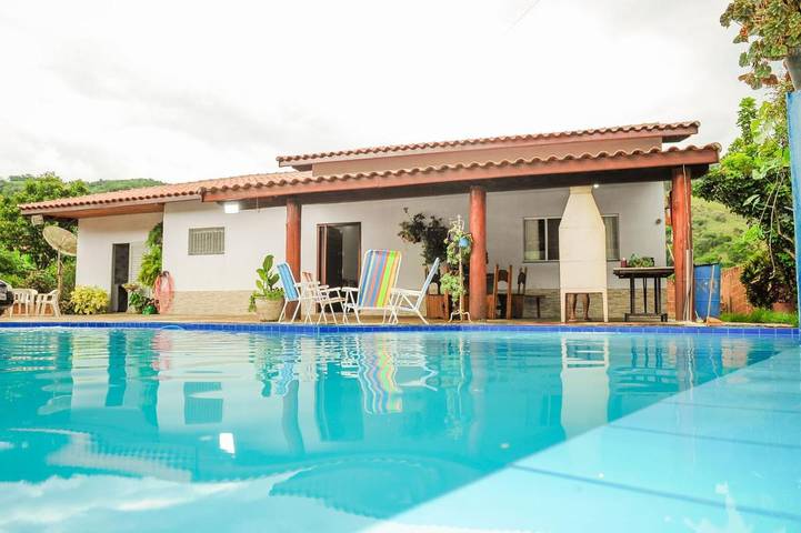 Casas e apartamentos de temporada para 20 pessoas, com vista e jardim e ainda piscina, com animais de estimação em Socorro