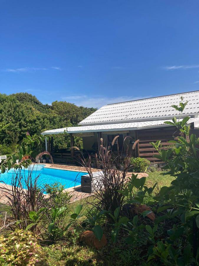 Chalet pour 2 personnes, avec piscine et vue ainsi que terrasse et jardin