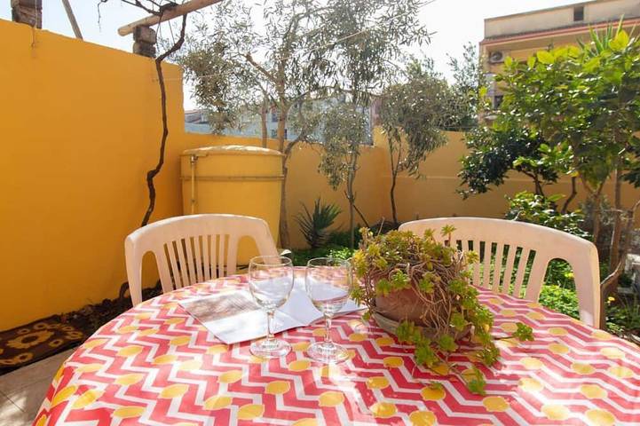 Villa for 4 people, with garden - 1