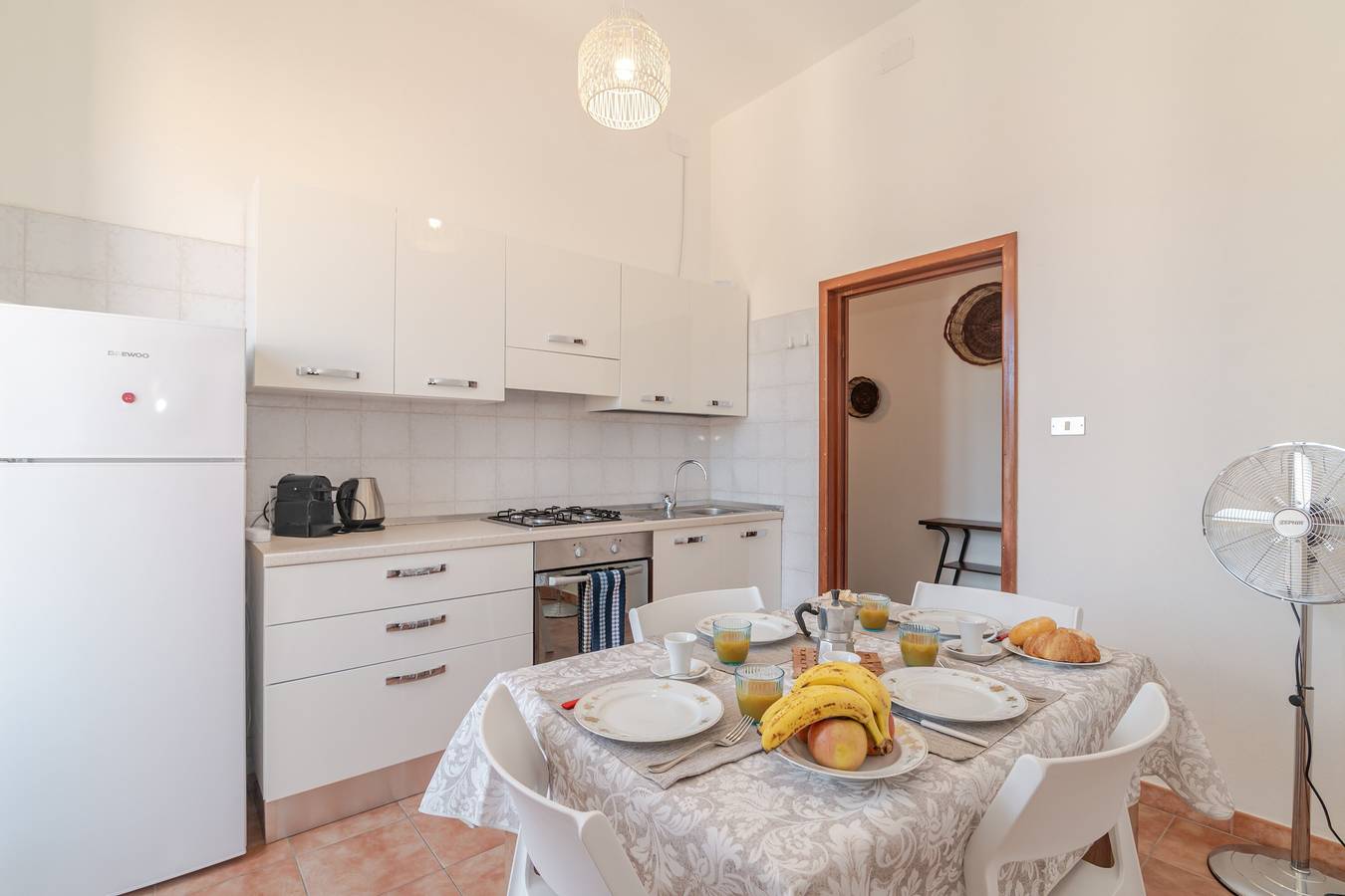 Ganze Wohnung, Apartment 'Vittoria' mit Balkon, Wlan und Klimaanlage in Parco Nazionale dell'Arcipelago di La Maddalena, La Maddalena